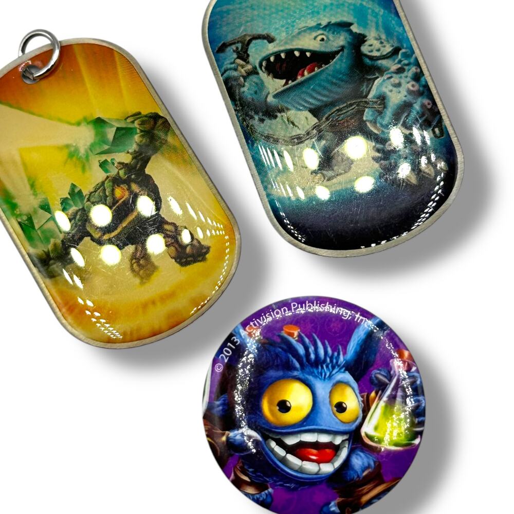 Lot X3 Skylanders DOG TAG PENDANT Key Chain Blind Bag Button